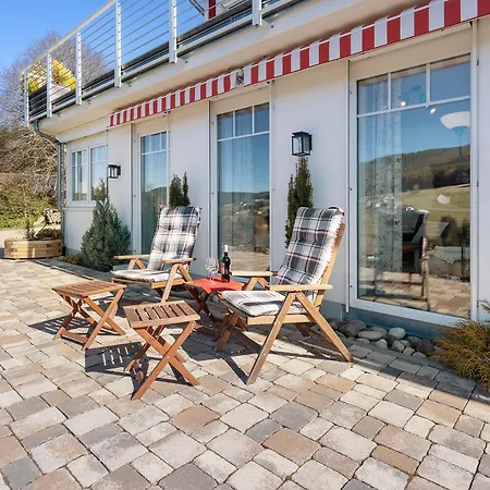 Pauline Apartment *
